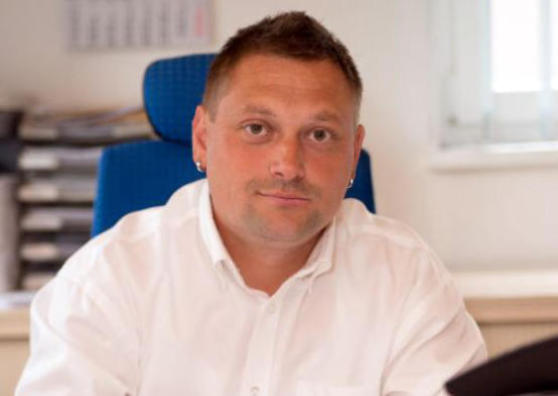 Kfz-Begutachtung am Fahrzeug